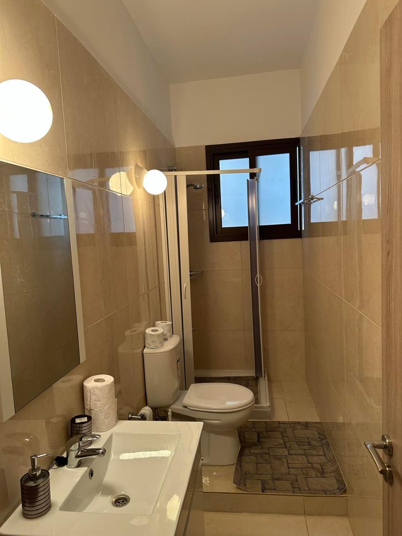 Chariandry Residence, Limassol City Centre ภายนอก รูปภาพ